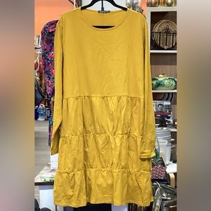 Women’s NWT plus size mustard-colored BOOHOO tiered dress/ size 20